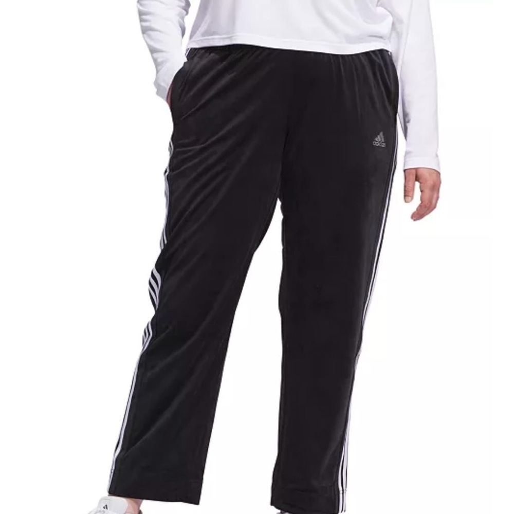 Adidas Y2K Glam Velour Wide-Leg Track Pants
Women's Black Track Pants
